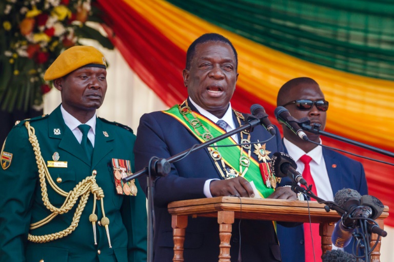 Emmerson Mnangagwa fue investido oficialmente como presidente de Zimbabue