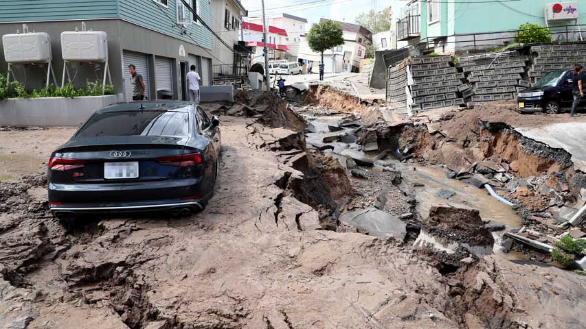 9 muertos tras fuerte terremoto al norte de Japón