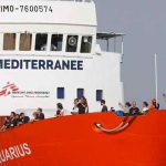 El Aquarius se quedará en Marsella mientras le asignan un nuevo pabellón