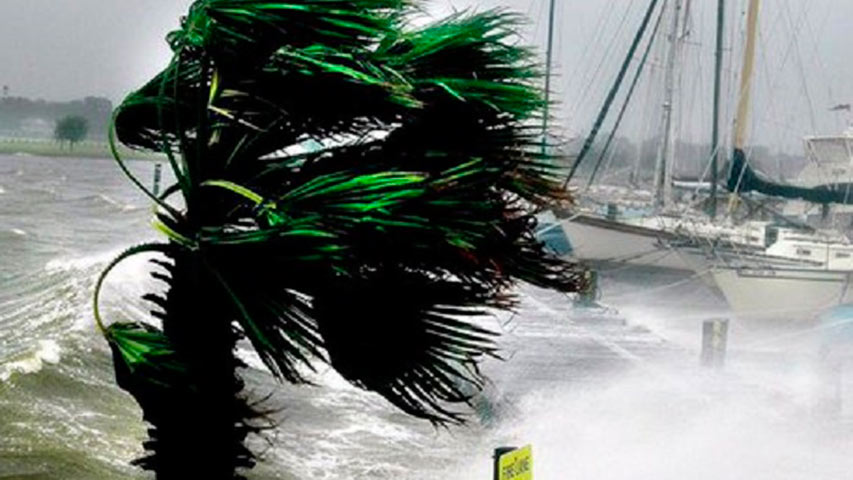 Florence, una amenaza mortal con marejadas ciclónicas y lluvias torrenciales