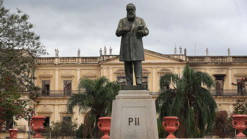 Brasil creará agencia para modernizar museos tras el incendio en Río