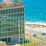 Médicos describen posible “neuro-arma” usada en ataques en Cuba