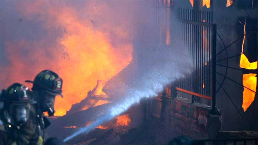 Incendio en Chile dejó 100 casas destruidas y 400 damnificados