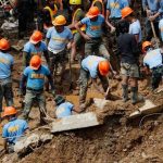 Filipinas unida para rescatar a un centenar de personas sepultadas