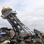 Indonesia elevó a 2 mil cifra de muertos por sismo y tsunami