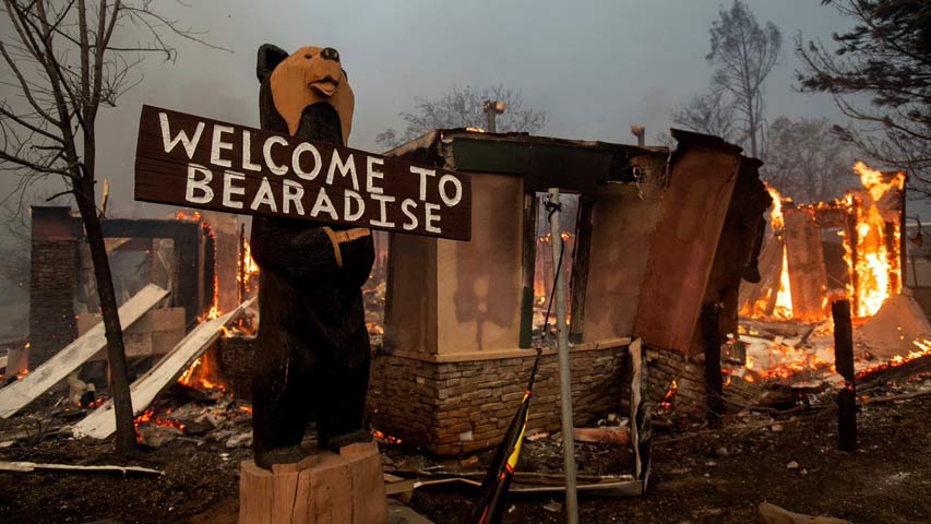 Aumentan a 30.000 los evacuados por incendio en California