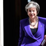 May defendió acuerdo del “brexit” ante sus socios norirlandeses