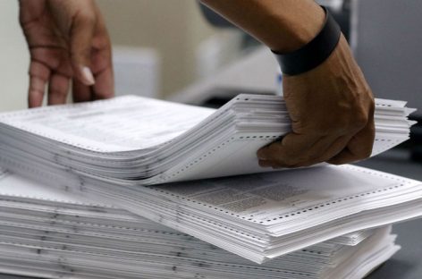 Recuento de votos en Florida avanza entre denuncias no probadas de fraude