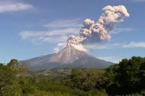 Volcán de Fuego de Guatemala tiene hasta 15 explosiones por hora