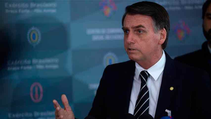 Bolsonaro completó su inédito Gobierno cívico-militar