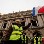 Francia condena la radicalización de algunos “chalecos amarillos”