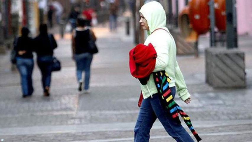 Dos muertos y cuatro aeropuertos cerrados en Honduras por frente frío