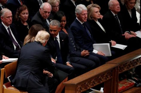 Trump saludó a Obama, pero no a Hillary Clinton en el funeral de Bush
