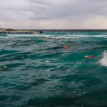 Nueve muertos y cuatro desaparecidos al hundirse un barco en Indonesia