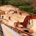 Al menos 14 muertos al desplomarse una mina en Ruanda