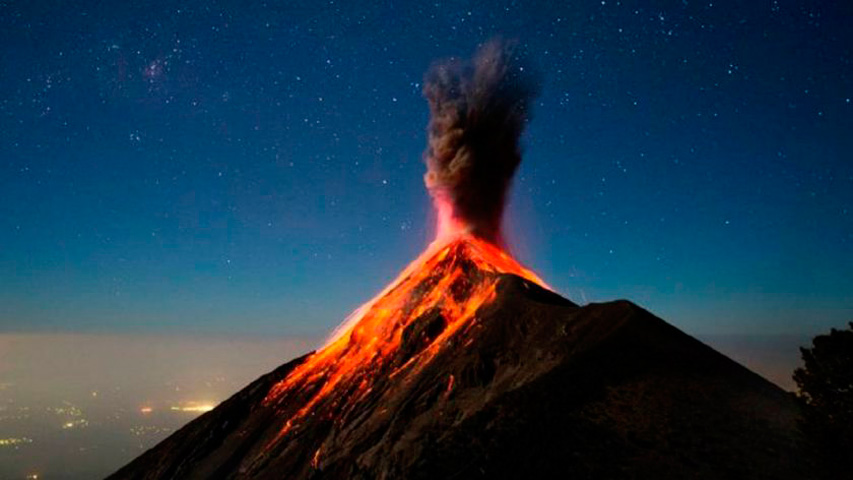 Volcán de Fuego de Guatemala genera entre 15 y 25 explosiones por hora