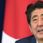 Abe respalda a Trump por “no hacer concesiones fácilmente” a Pionyang