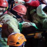 Rescataron con vida a joven de 16 años tras 45 horas sepultado en Estambul