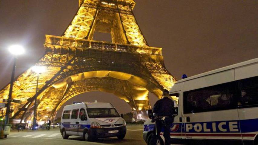 Evacuadas 1.800 personas en norte de París por bomba caída en 1944