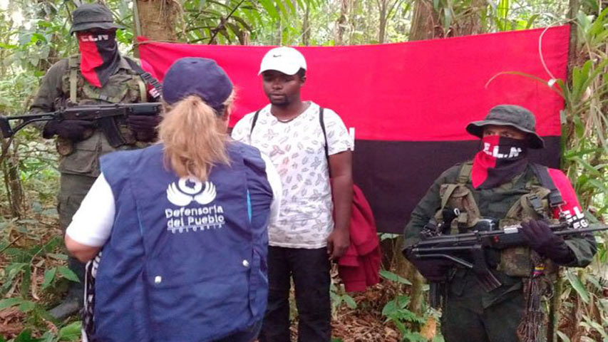 ELN entregó a una comisión humanitaria a militar secuestrado en Colombia