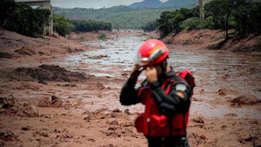 Número de víctimas mortales por tragedia de presa en Brasil subió a 165