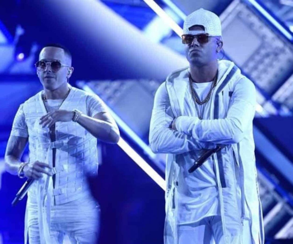 Wisin, Yandel y Romeo Santos lanzaron vídeo musical de su canción “Aullando”