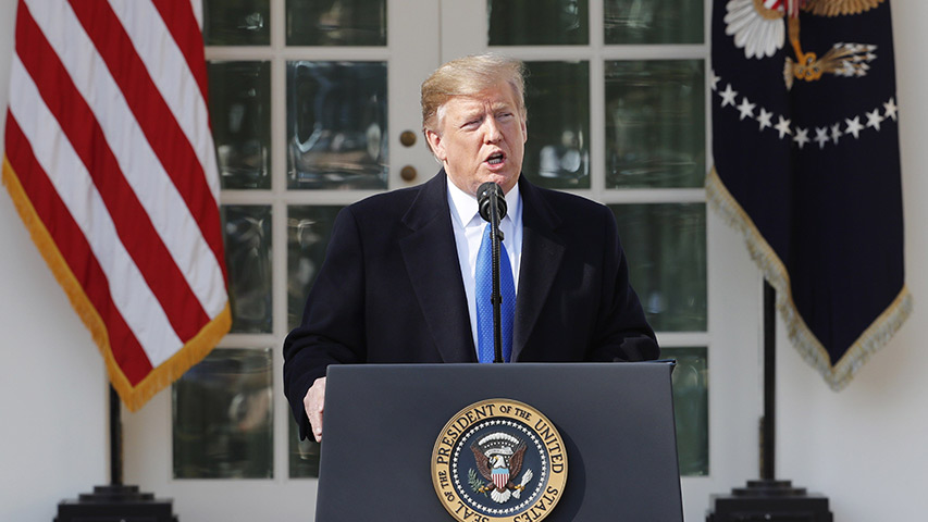 Trump viajará el viernes a Alabama después del mortal paso de tornados