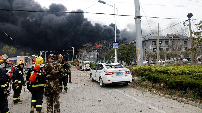 47 muertos y 640 heridos por explosión en planta química en China