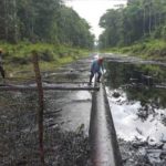 Perú confirma derrame de petróleo en un río de la Amazonía