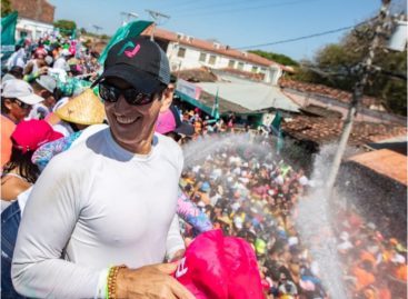 Roux culminó en Cápira y San Carlos su gira de carnavales junto a Luis Casís
