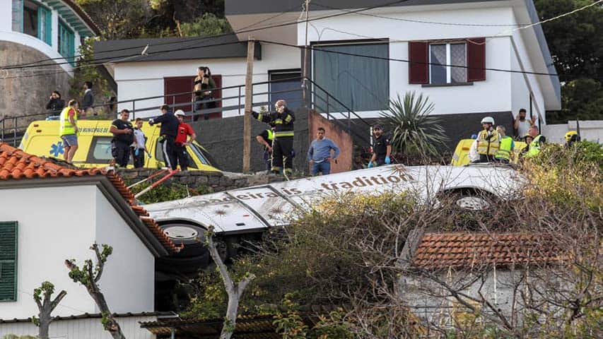 Al menos 28 muertos en un accidente de un autobús turístico en Madeira