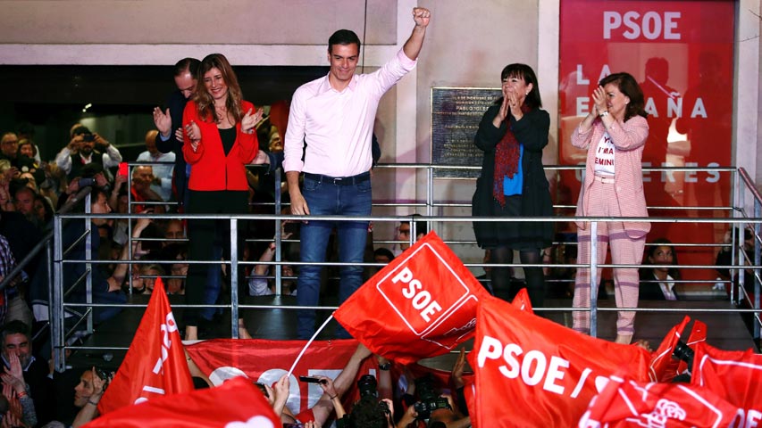 Sánchez celebró victoria del PSOE y abre pactos con todas las fuerzas