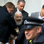 Julian Assange, fundador de WikiLeaks fue detenido en Londres