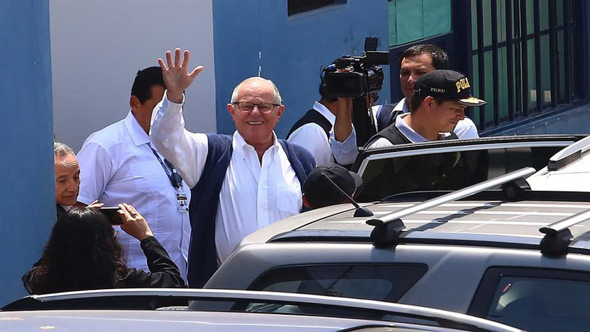 Expresidente peruano Kuczynski seguirá detenido y puede pasar a prisión