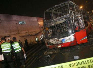 Alcalde denuncia venta ilegal de combustible donde se incendió bus en Lima