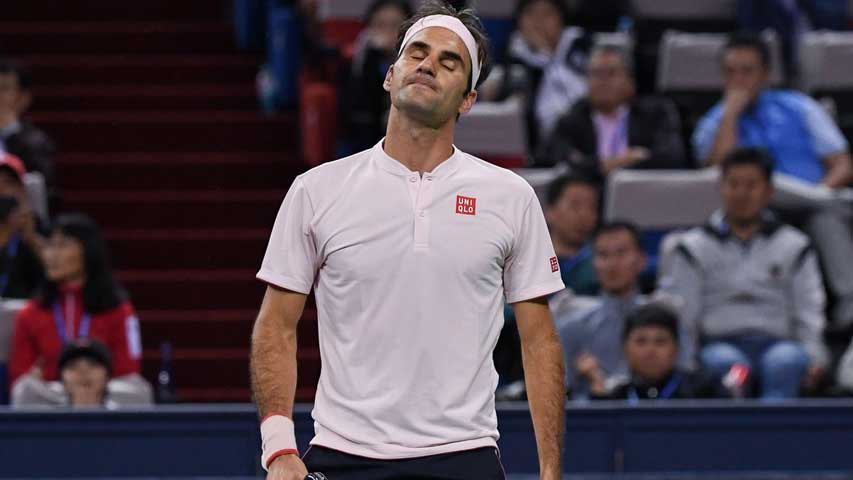 Federer se retiró del Masters de Roma por lesión en la pierna derecha