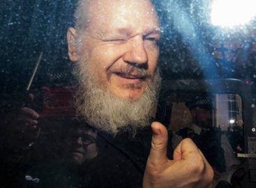 Ecuador no descarta demandar empresas que filtraron vídeos Assange