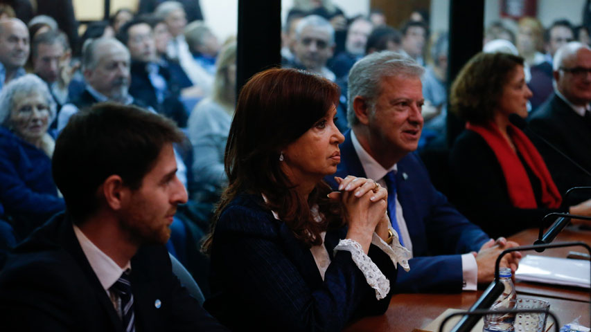 Justicia cree que los Kirchner fueron “jefes” de una asociación delictiva