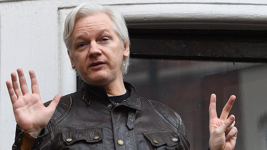 Presentan oposición a diligencia de incautación de pertenencias de Assange