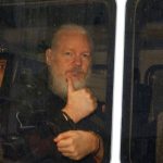 Fiscalía sueca presentó orden de detención contra Assange