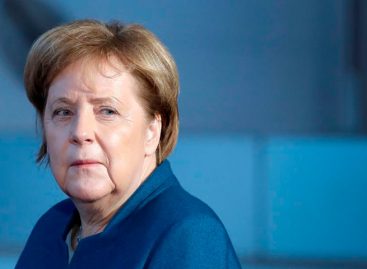 Merkel descarta categóricamente querer entrar en política europea