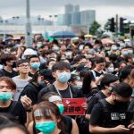 Hongkoneses marchan al Ejecutivo y piden dimisión de Lam