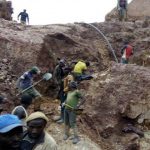 Aumentan a 43 los muertos en una mina de cobre en el sur de RD Congo
