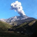 Casi 30 mil afectados en Perú por erupción de volcán Ubinas