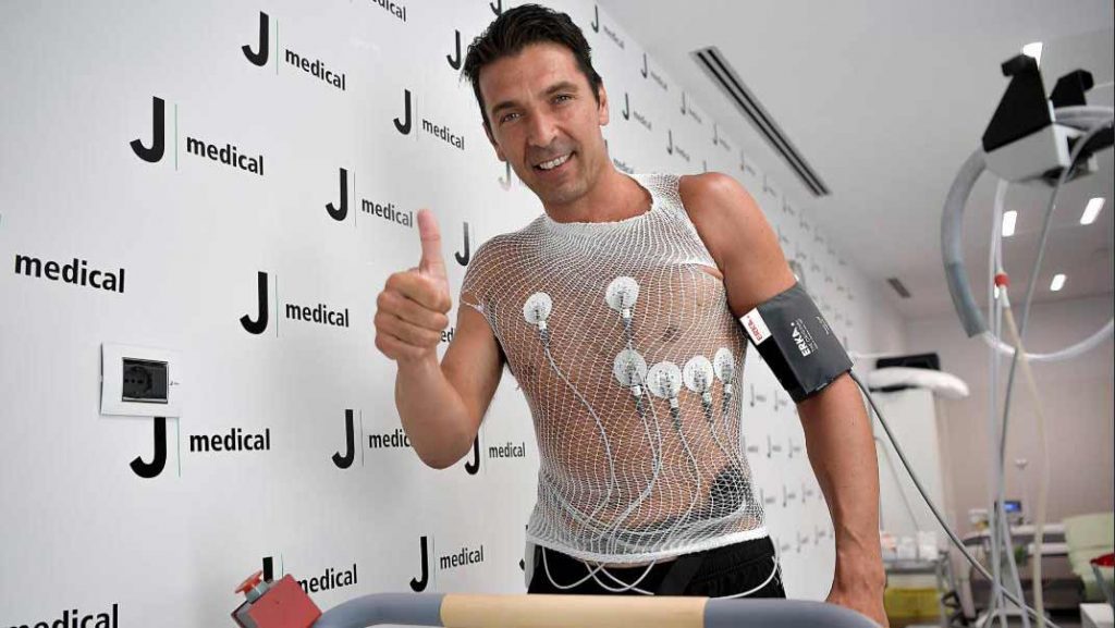 Buffon pasó el reconocimiento con el Juventus