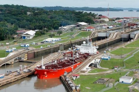 Canal de Panamá comenzó a cobrar por el uso del agua dulce debido a la sequía que afecta al país