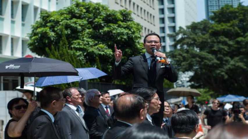 Funcionarios de Hong Kong harán huelga si el Gobierno ignora a manifestantes