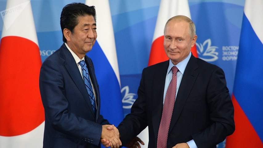 Putin y Abe abordan firma de tratado de paz pero sin lograr avances