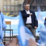 Alberto Fernández y Cristina Kirchner cerraron campaña para el domingo