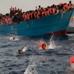 Las olas arrojan más cuerpos de emigrantes en Marruecos